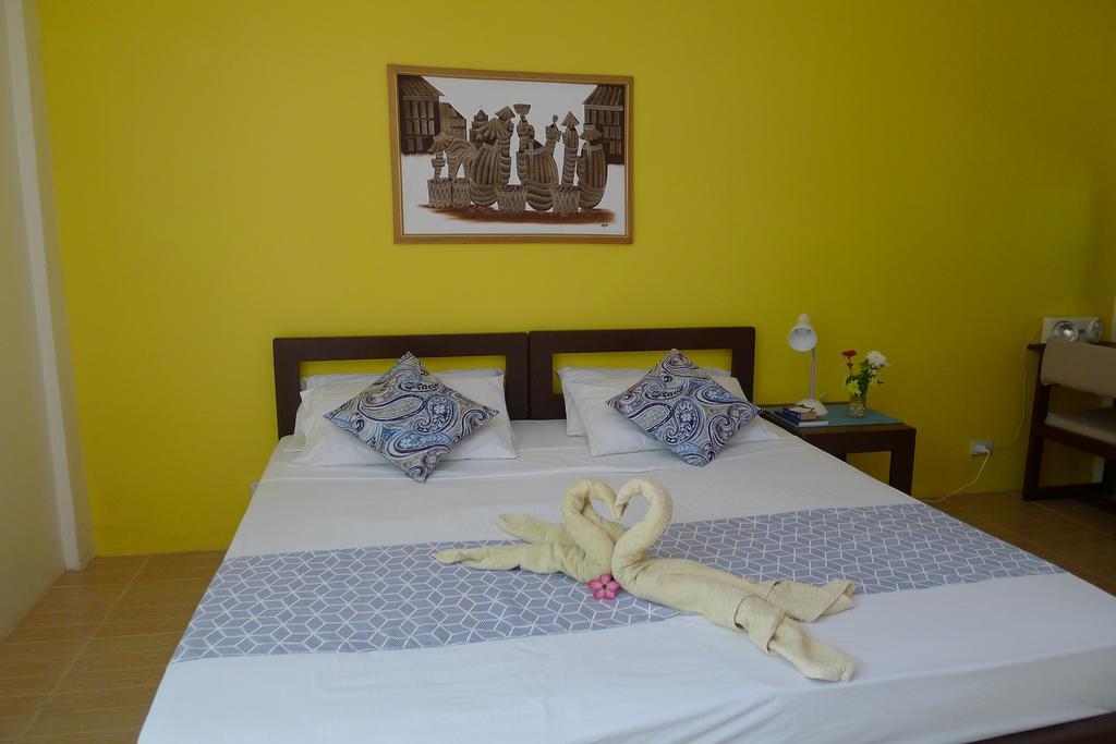 By The Bay, Jacana Bed & Breakfast Puerto Princesa Exterior photo